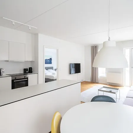 Fantastic 3-br W French Balconies - 149